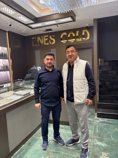 Ramazan Öksüz: Hem esnafımızın yanında olmaya hem de çocukların geleceği için mücadele etmeye devam ediyoruz