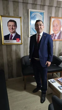 Ramazan Öksüz’den Sert Tepki: “Bayrağımızın İtibarı Bu Milletin Onurudur”