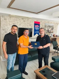 Beşiktaş Derneği'nden Saadet Partisi'ne Nezaket Ziyareti